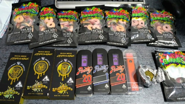 Prowadził pod wpływem narkotyków, a w bagażniku miał marihuanę i środki odurzające.