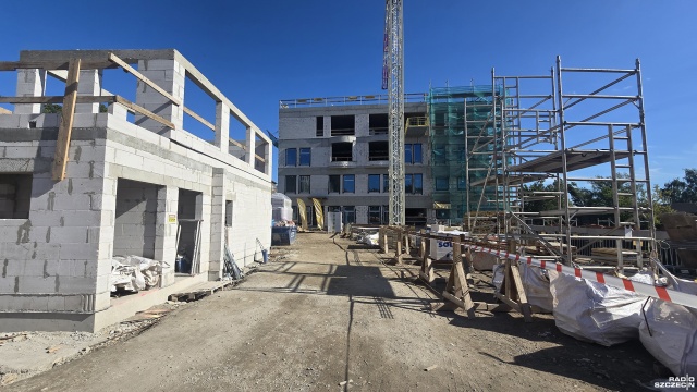 Zakończył się pierwszy etap budowy nowej siedziby Wód Polskich przy ulicy Kolumba. Zostały prace wykończeniowe i instalacyjne.