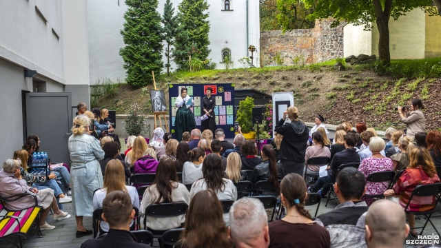 Narodowe Czytanie w Stargardzie z przymrużeniem oka [WIDEO, ZDJĘCIA]