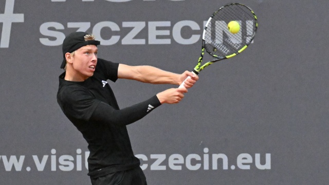 Tenisowy turniej Invest in Szczecin Open bez zawodników SKT Szczecin. Dwaj utalentowani tenisiści 20-letni Dorian Juszczak i 18-letni Kacper Knitter nie zdołali awansować do ćwierćfinału gry podwójnej szczecińskiego challengera.