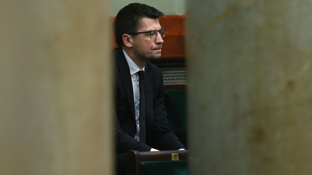 Sejm powołał w piątek Mariusza Haładyja - dotychczasowego szefa Prokuratorii Generalnej - na nowego prezesa Najwyższej Izby Kontroli. Za jego kandydaturą głosowało 421 posłów, przeciw było czterech, a sześciu posłów wstrzymało się od głosu.