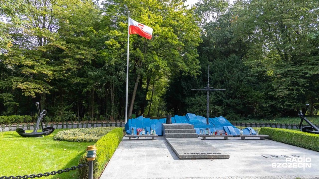 Pomnik przechodzi renowację, ale konserwator zabytków ma wątpliwości [ZDJĘCIA]