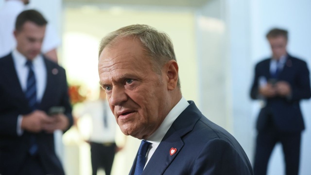 Rząd nie planuje podwyższenia składki zdrowotnej - przekazał premier Donald Tusk. Nie będzie też podatku od aut spalinowych.