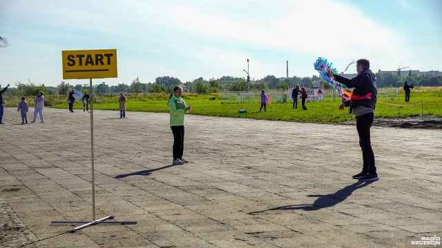 Dobra zabawa i nutka rywalizacji - w szczecińskim aeroklubie rozpoczęło się Święto Latawca.