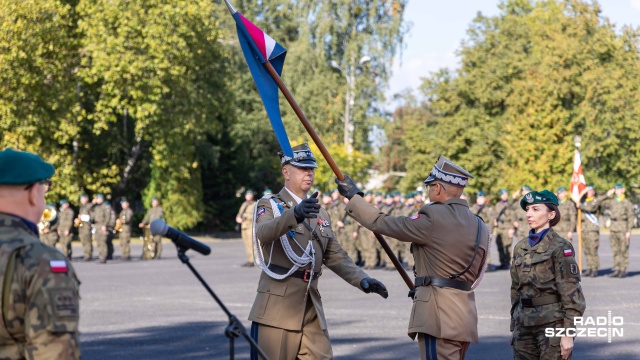Po trzech latach dowodzenia 12. Szczecińską Dywizją Zmechanizowaną generał Szymon Koziatek przekazał stery gen. Michałowi Rohde.