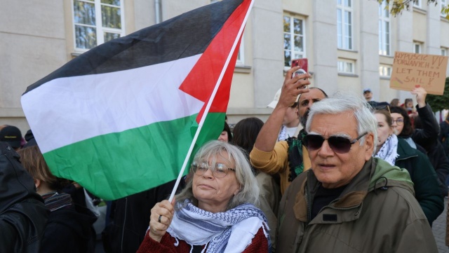 Protest przed ambasadą Izraela w Warszawie po zatrzymaniu floty z pomocą dla Gazy.