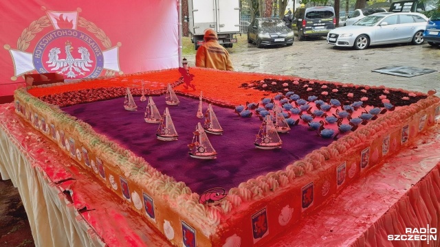 Gigantyczny tort z okazji jubileuszu Świnoujścia