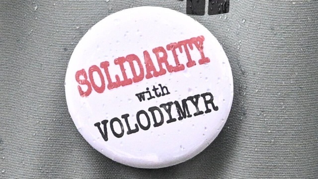 W nocy Rosjanie wypuścili na terytorium Ukrainy 152 dalekosiężne bezzałogowce i dwie rakiety balistyczne. Rosja intensyfikuje ataki powietrzne na infrastrukturę energetyczną Ukrainy.