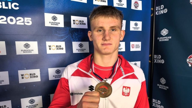 Fabian Urbański ze Skorpiona Szczecin został Mistrzem Europy Juniorów do lat 19 w boksie. W Ostrawie w finałowej walce o złoty medal w kategorii 80 kg szczecinianin pokonał jednogłośnie na punkty 5:0 Gruzina Davita Mkhetsadze.
