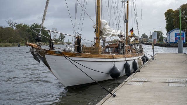Fundacja Klasyczne Jachty z Trzebieży. Odnawianie Kapera [WIDEO, ZDJĘCIA]
