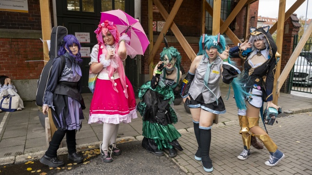 Koncerty, warsztaty i konkurs cosplay, w którym uczestnicy tworzą i noszą kostiumy, aby wcielić się w fikcyjne postacie z gier lub filmów. To w ramach trwającego Japan Fest w Pałacu Młodzieży w Szczecinie.