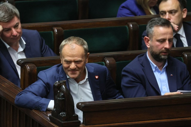 Nie będzie w Polsce relokacji migrantów załatwione - przekazał w sobotę premier Donald Tusk. Do środy spodziewane jest oficjalne przedstawienie przez Komisję Europejską obowiązków krajów UE wynikających z paktu migracyjnego.