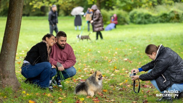Szczeciński Ogród Botaniczny zamienił się w wielki plener fotograficzny. 20 fotografów przyłączyło się do akcji Pucha dla pełnego brzucha.