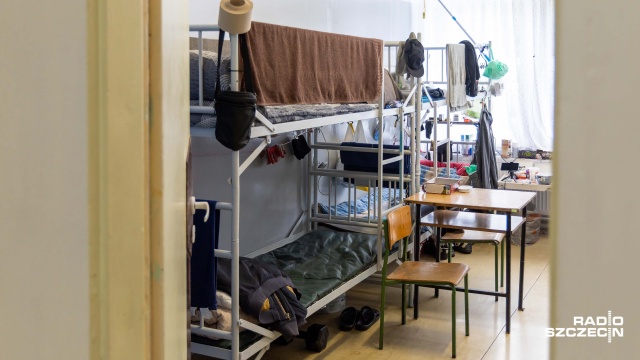 Normalnie rezyduje tam ponad 70 osób, ale na nadchodzącą zimę liczba mieszkańców z pewnością się podwoi. Mowa o szczecińskim schronisku dla osób w kryzysie bezdomności Feniks na Stołczynie.