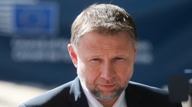 Polska nie będzie na razie musiała przyjmować migrantów z unijnych krajów. Zapewnił o tym w Luksemburgu minister spraw wewnętrznych i administracji, Marcin Kierwiński.