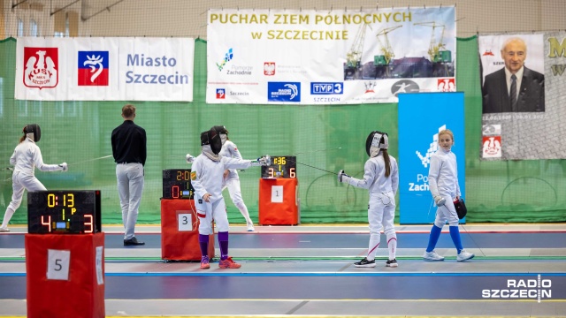 Prawie 100 zawodniczek z 13 klubów z całej Polski walczyło o zwycięstwo w szermierczym Pucharze Ziem Północnych - międzynarodowym turnieju dziewcząt i chłopców w szpadach.