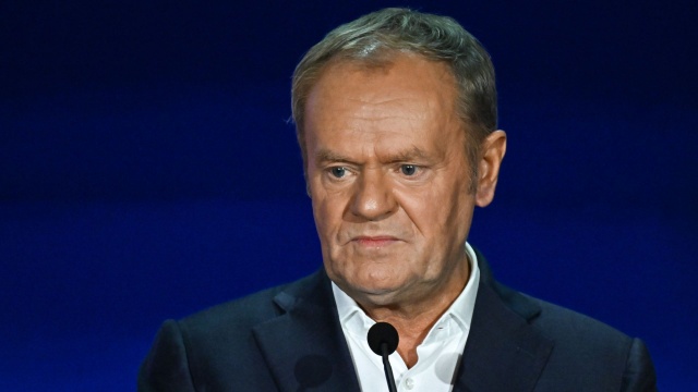Premier Donald Tusk podkreślił, że jednym z największych osiągnięć wyborów z 15 października było odrzucenie kłamstw poprzedniej władzy.