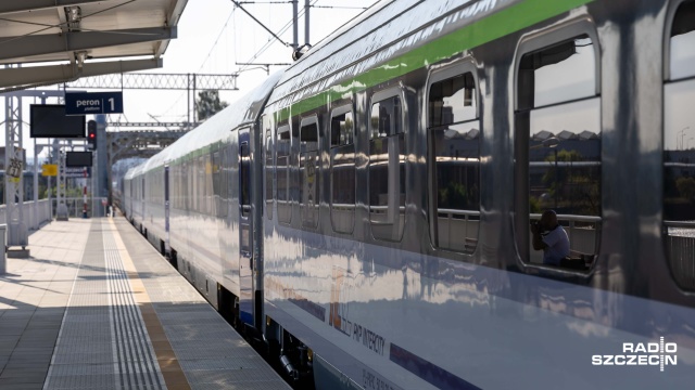 W nocy z soboty na niedzielę cofamy zegarki o godzinę.