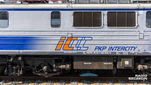 W sobotę w nocy nastąpi zmiana czasu z letniego na zimowy. Podobnie jak w 70 innych państwach, cofniemy zegarki z godziny 3:00 na 2:00.