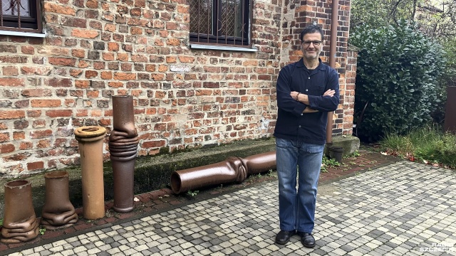 Wilhelm Sasnal jeden z najwybitniejszych i najbardziej rozpoznawalnych współczesnych polskich artystów sztuk wizualnych na świecie był gościem w szczecińskim Plastyku. Artysta spotkał się z młodzieżą liceum w ramach projektu Sięgajmy Gwiazd