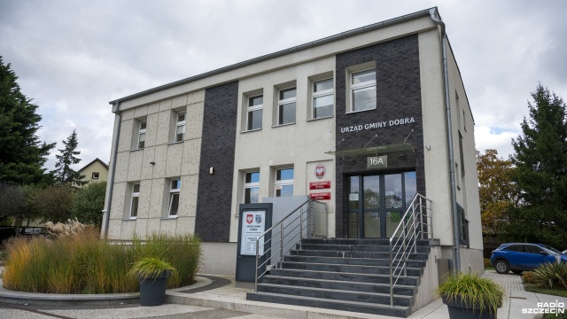 Dwie nowe skargi dotyczące mobbingu złożyli byli pracownicy Urzędu Gminy Dobra do Okręgowego Inspektoratu Pracy.