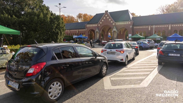 Zmiany dla kierowców na i przy cmentarzach