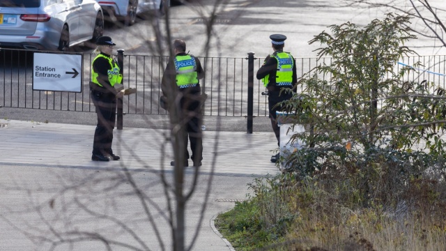 Nożownicy z brytyjskiego pociągu zatrzymani