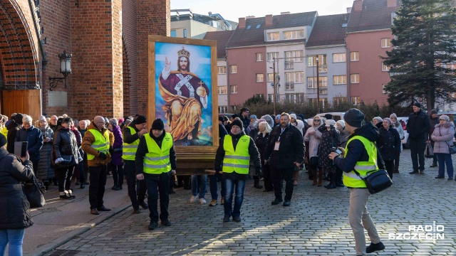 W niedzielę wierni Kościoła Katolickiego obchodzą Uroczystość Chrystusa Króla, która kończy rok liturgiczny. Z tej okazji ulicami Szczecina przeszedł orszak.