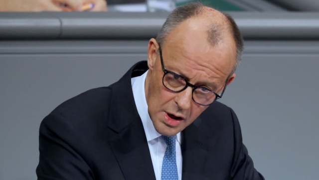 Pieniądze z zablokowanego rosyjskiego majątku posłużą do walki z propagandą Kremla - zapowiada kanclerz Niemiec. Friedrich Merz poruszył sprawy polityki zagranicznej w Bundestagu, podczas debaty nad przyszłorocznym budżetem kraju.