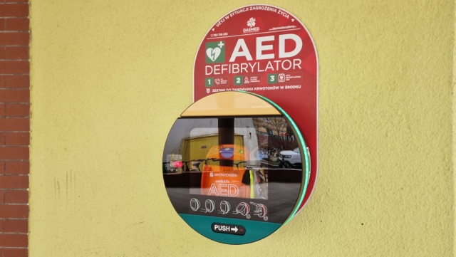 Osiem defibrylatorów AED zamontowanych w gminie Kołbaskowo.