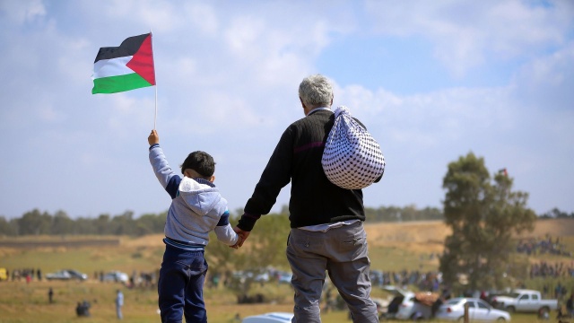 Kilkanaście marszy w polskich miastach w Międzynarodowy Dzień Solidarności z Narodem Palestyńskim. Demonstranci chcą pokazać, że nie są obojętni na konflikt w Strefie Gazy, który trwa mimo formalnego zawieszenia broni.