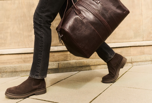 Chcesz móc komfortowo poruszać się na zewnątrz w zimie, ale nie przepadasz za masywnymi śniegowcami Dobrze dopasowane do pory roku i trendów obuwie to klucz do doskonałego wyglądu. Zobacz, dlaczego warto wybrać botki lub sztyblety męskie na chłodniejszą porę roku