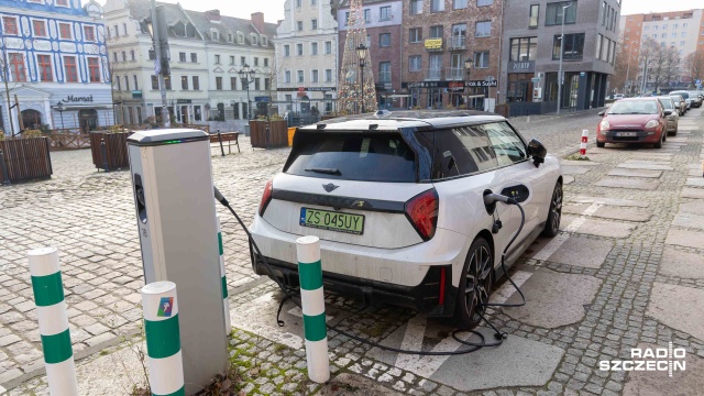 Szczecińskie Stare Miasto, Podzamcze i Plac Orła Białego mają być Strefą Czystego Transportu. Ruszyły konsultacje społeczne w tej sprawie.