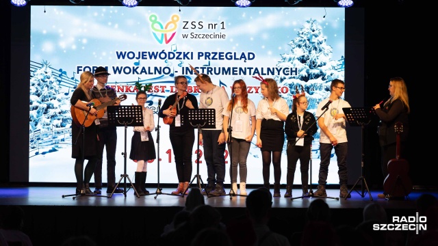 Muzyka i śpiew jest dla nich najlepszą receptą na uśmiech. Dzieci z niepełnosprawnościami z regionu wystąpiły w Wojewódzkim Przeglądzie Form Wokalno-Instrumentalnych Piosenka jest dobra na wszystko.