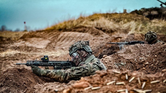 Po półrocznej ochronie granicy polsko-białoruskiej przyszła pora na cykl szkoleń poligonowych. 12 Dywizja Zmechanizowana rozpoczęła ćwiczenia taktyczne pod kryptonimem Dzielny Ryś 25.