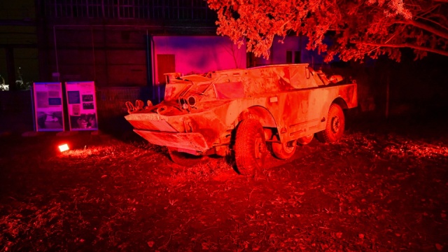 Kilkadziesiąt osób przybyło w piątkowy wieczór na spotkanie w dawnej świetlicy Stoczni Szczecińskiej im. Adolfa Warskiego upamiętniające wydarzenia grudnia 1981 roku w Stoczni Szczecińskiej. Wśród zgromadzonych nie brakowało młodych ludzi chcących zasięgnąć wiedzy o tym, co działo się wówczas na terenie zakładu.