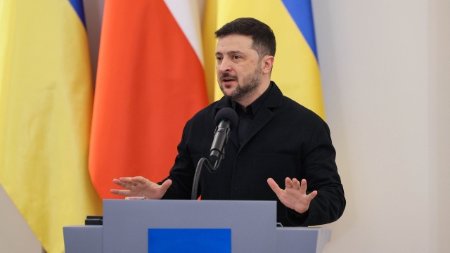 Rosyjscy komentatorzy podkreślają strategiczne dla Ukrainy znaczenie kontaktów z Polską. Związani z mediami kremlowskimi, krytykują Polskę i inne kraje zachodnie za wspieranie Ukrainy. Rosyjscy niezależni komentatorzy tłumaczą, że Ukraina powinna utrzymywać dobre relacje z państwem, które od początku wojny ją wspiera.