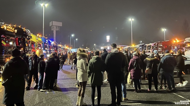 Minuta dźwięku w Stargardzie. Kierowcy ciężarówek i pracownicy firm transportowych z całego województwa w sobotę, dokładnie o godzinie 20.14, klaksonami uczcili pamięć kolegów, który nie powrócili z trasy.