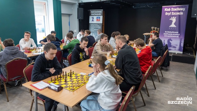 Serce Domu Kultury Klub Skolwin w Szczecinie biło we wtorek w rytmie szachowego zegara.