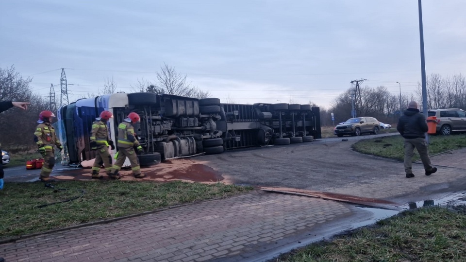 Wypadek na wjeździe do Sławna, DK 6 zablokowana