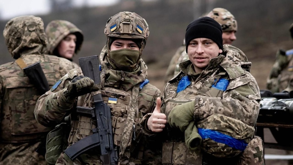 Rosyjskie media niezależne zwracają uwagę, że rafinerie i magazyny paliwa są regularnie atakowane przez ukraińską armię. źródło: https://x.com/DefenceU