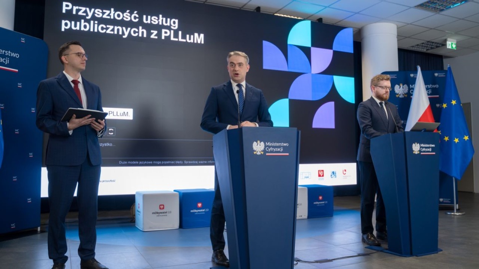 Wicepremier, minister cyfryzacji Krzysztof Gawkowski powiedział, że to narzędzie usprawni zarówno obsługę, jak i pracę administracji. źródło: https://x.com/CYFRA_GOV_PL