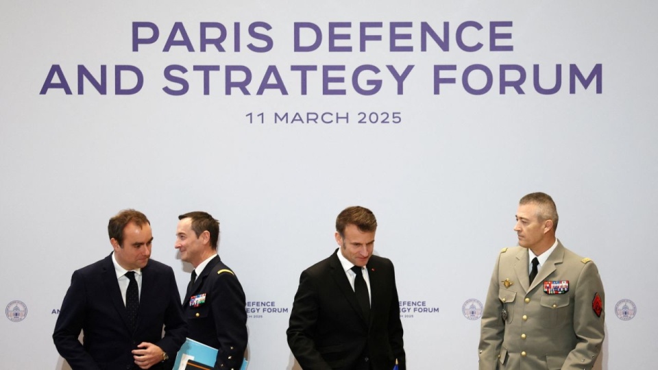 PAP/EPA/SARAH MEYSSONNIER / POOL