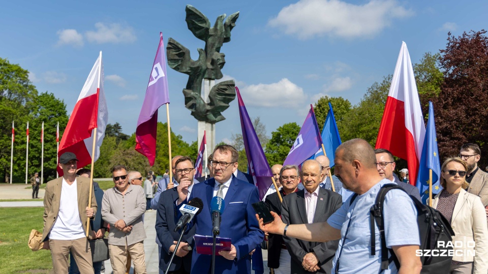 Jak podkreślił Krystek, to rząd lewicy wprowadził Polskę do Unii Europejskiej. Fot. Robert Stachnik [Radio Szczecin]