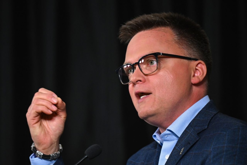 Co do misji lewicy w sprawie skrócenia czasu pracy wątpliwości ma Szymon Hołownia. Fot. PAP/Adam Warżawa Fot. PAP/Adam Warżawa