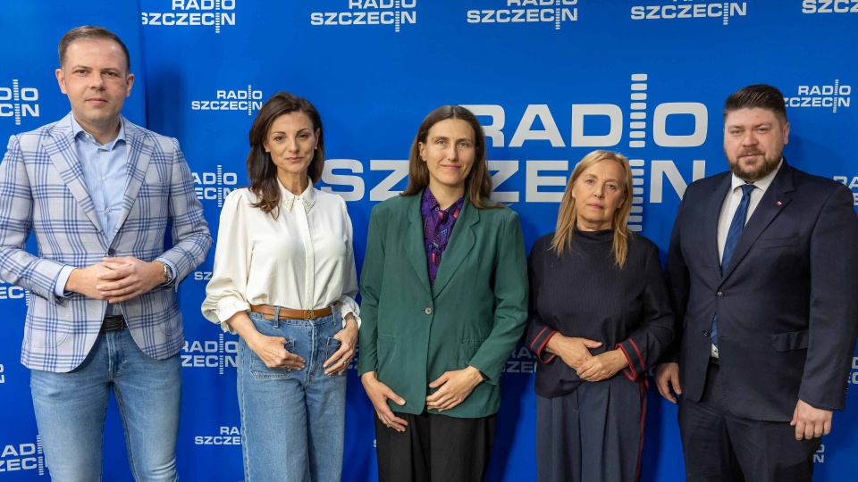 Urszula Pańka, Agnieszka Kosińska, Maria Serafinowicz, Rafał Niburski, Rafał Kubowicz. Fot. Robert Stachnik [Radio Szczecin]