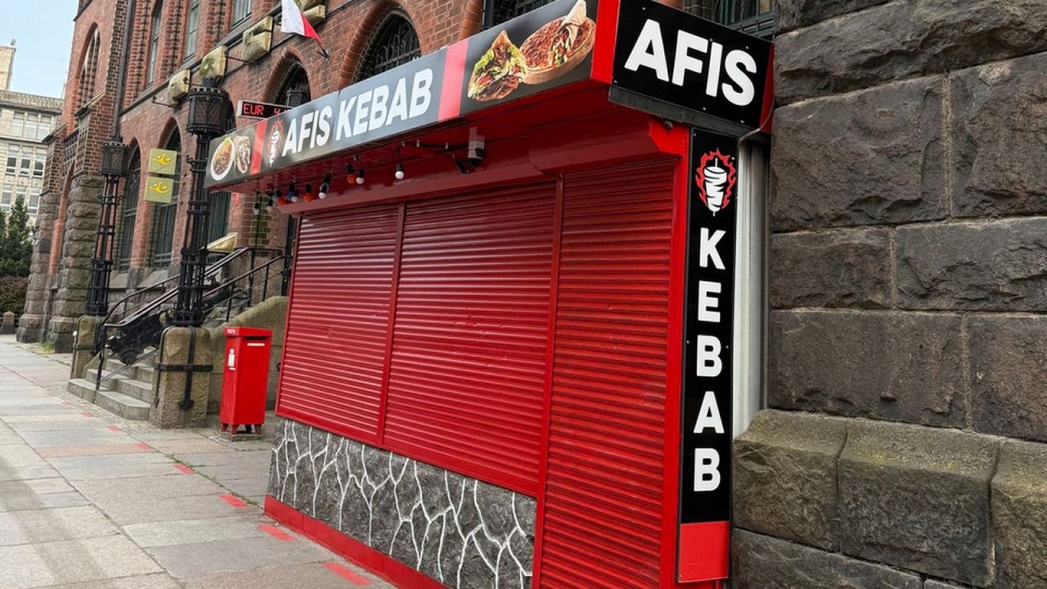 Punkt handlowy przy poczcie. Fot. Wiktoria Rogaczewska