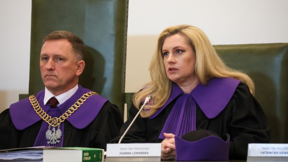 Prezes SN Krzysztof Wiak oraz sędzia SN Joanna Lemańska podczas rozprawy w Sądzie Najwyższym w Warszawie. PAP/Leszek Szymański
