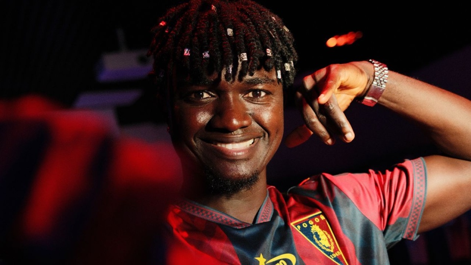 Juwara jest już piątym piłkarzem, który dołączył do Pogoni w tym okienku. https://x.com/PogonSzczecin