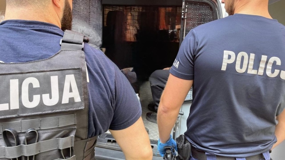 Mężczyzna wkrótce trafi do więzienia, gdzie odsiedzi swój zaległy wyrok. źródło: stargard.policja.gov.pl